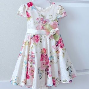 Floral 5T dress great fabric elegant, used